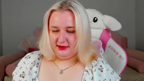 LioraArdyn online show from April 23, 2026, 5:08 am