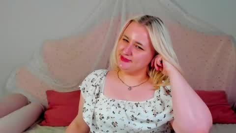 LioraArdyn online show from April 23, 2026, 12:29 pm