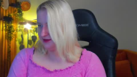 LioraArdyn online show from April 29, 2026, 5:22 am