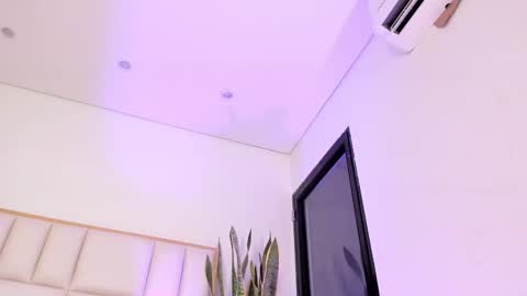 Snapshot of liorah_wolf chatting on February 4, 2026, 8:47 pm Liorah wolf online show from February 4, 2026, 8:47 pm