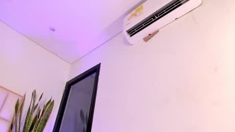 Snapshot of liorah_wolf chatting on February 6, 2026, 8:12 pm Liorah wolf online show from February 6, 2026, 8:12 pm