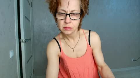 Liora Weiss online show from April 17, 2026, 5:49 pm