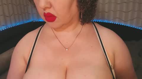 Snapshot of lipsaddiction chatting on December 8, 2024, 8:36 pm LIpsAddiction online show from December 8, 2024, 8:36 pm