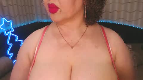 Snapshot of lipsaddiction chatting on December 23, 2024, 2:50 pm LIpsAddiction online show from December 23, 2024, 2:50 pm
