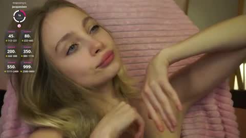 Snapshot of lisa_babymetal chatting on December 13, 2024, 7:21 pm Lisa online show from December 13, 2024, 7:21 pm