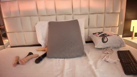 Lisa online show from February 3, 2025, 6:28 pm