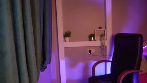 Snapshot of lisa_elfy chatting on January 19, 2026, 3:27 pm lisa_elfy online show from January 19, 2026, 3:27 pm