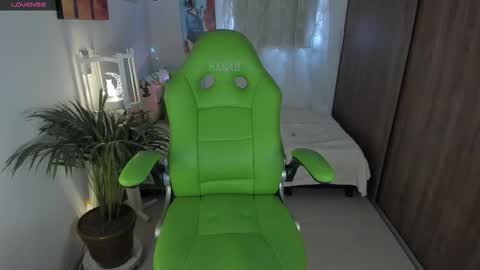 Lisa  online show from February 28, 2026, 6:42 pm