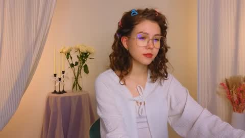 Snapshot of lisa_roses chatting on December 7, 2024, 11:34 pm Lisa online show from December 7, 2024, 11:34 pm