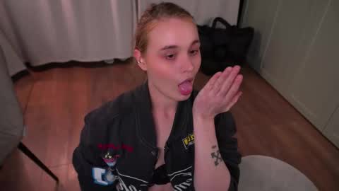 Snapshot of lisa_schiele chatting on February 17, 2026, 8:15 pm Elisabeth or Lisa online show from February 17, 2026, 8:15 pm