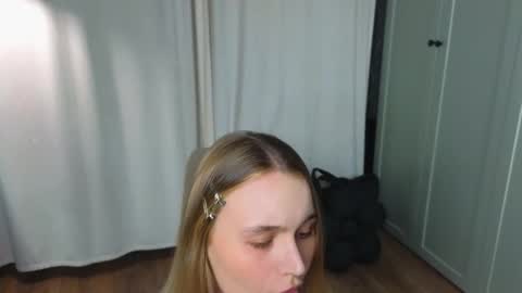 Snapshot of lisa_schiele chatting on February 22, 2026, 8:07 pm Elisabeth or Lisa online show from February 22, 2026, 8:07 pm