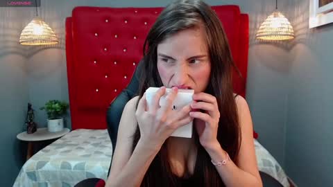 Snapshot of lisa_styleglam chatting on December 3, 2024, 3:30 am Lisa online show from December 3, 2024, 3:30 am