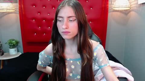 Snapshot of lisa_styleglam chatting on December 13, 2024, 9:24 am Lisa online show from December 13, 2024, 9:24 am