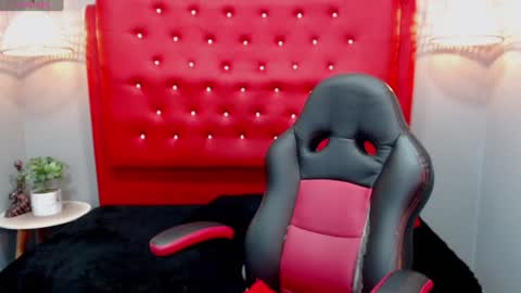 Snapshot of lisa_styleglam chatting on December 29, 2024, 3:33 am Lisa online show from December 29, 2024, 3:33 am