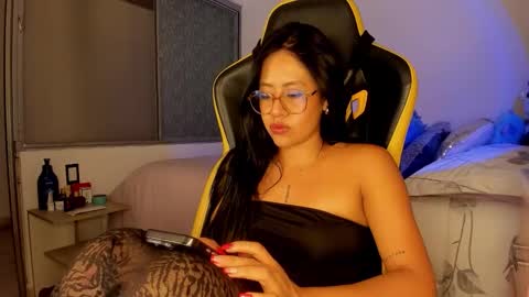 Snapshot of lisa_t08 chatting on November 18, 2025, 5:23 am Lisa Thompson online show from November 18, 2025, 5:23 am