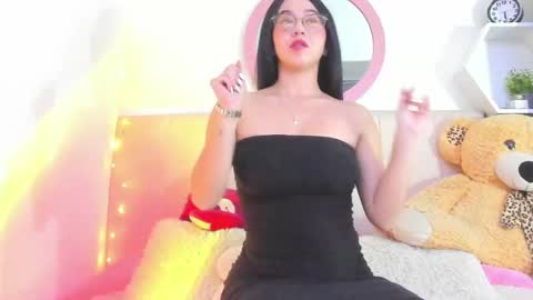 Snapshot of lisaa_a chatting on November 22, 2025, 2:21 am Lisa online show from November 22, 2025, 2:21 am