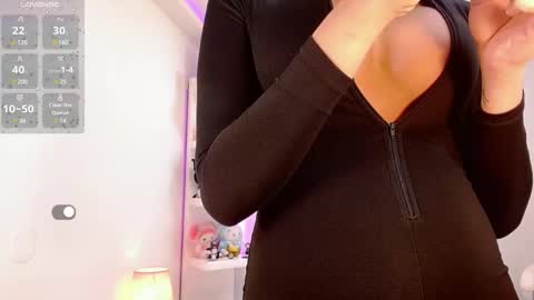 Snapshot of lisahadidd chatting on February 14, 2025, 5:51 am lisahadidd online show from February 14, 2025, 5:51 am