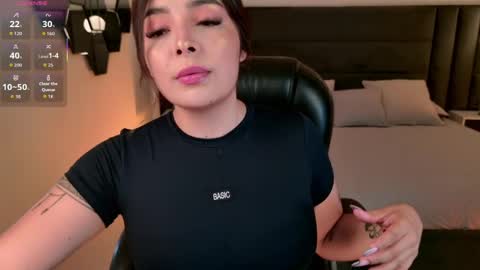 L I S A  online show from April 1, 2026, 7:44 pm