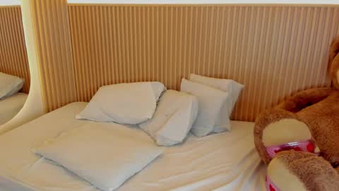 Liss online show from April 11, 2026, 11:58 am