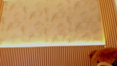 Liss online show from April 15, 2026, 12:23 pm