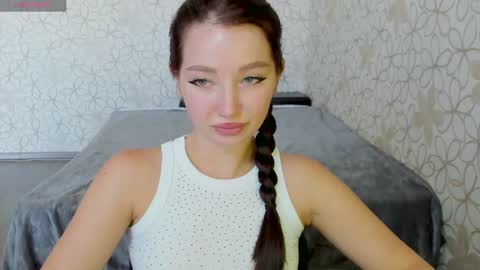 lissa_cristal_ online show from August 4, 2026, 10:18 am