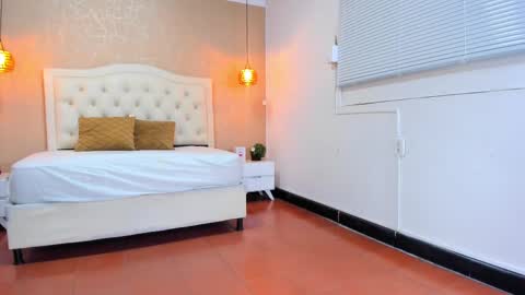 Snapshot of lissa_jhonsoon chatting on February 13, 2025, 4:43 am L I S S A online show from February 13, 2025, 4:43 am