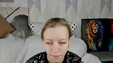 Snapshot of lissa_kitsune chatting on October 8, 2025, 9:18 am Lissa online show from October 8, 2025, 9:18 am