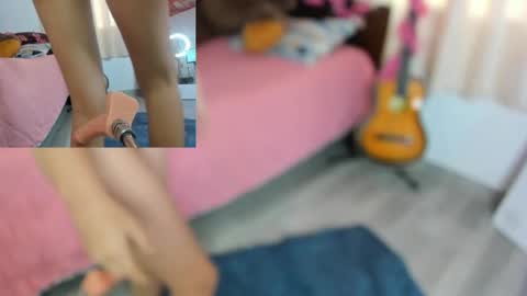 Snapshot of lissa_petitee chatting on October 18, 2025, 11:33 am lissa_petitee online show from October 18, 2025, 11:33 am