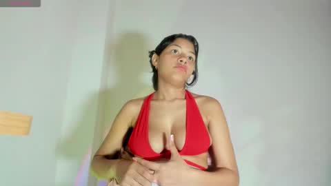 lissa_petitee online show from December 19, 2025, 6:48 pm