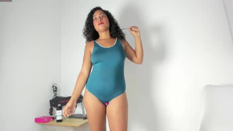 lissa_petitee online show from May 23, 2026, 12:16 am