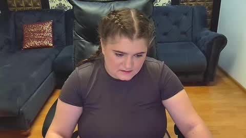 Snapshot of lissabigtitts chatting on November 4, 2025, 2:16 pm Lisa online show from November 4, 2025, 2:16 pm