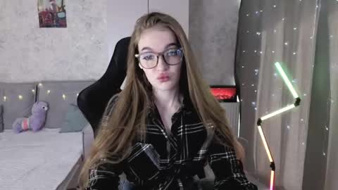 Lissa online show from May 28, 2026, 4:43 am