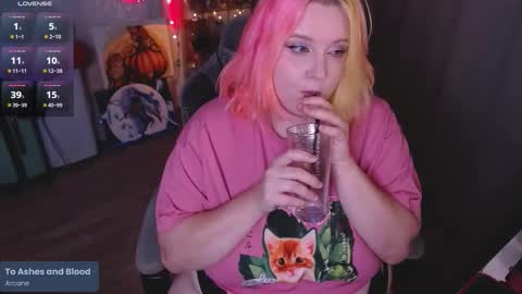 Snapshot of lissamuff chatting on October 22, 2025, 2:06 pm Lissa online show from October 22, 2025, 2:06 pm