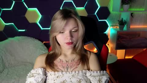 Lena online show from December 16, 2024, 4:13 am