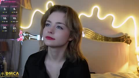 Snapshot of litt1e_emilyy chatting on November 3, 2025, 10:10 pm litt1e_emilyy online show from November 3, 2025, 10:10 pm