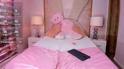 little__doll18 online show from June 2, 2026, 9:06 pm
