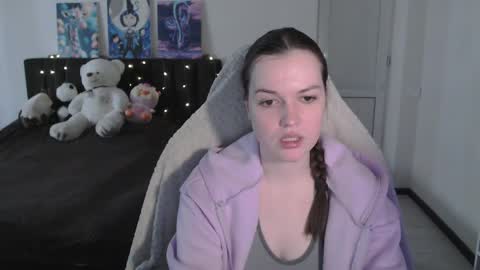 little__flowers online show from March 30, 2026, 10:49 am