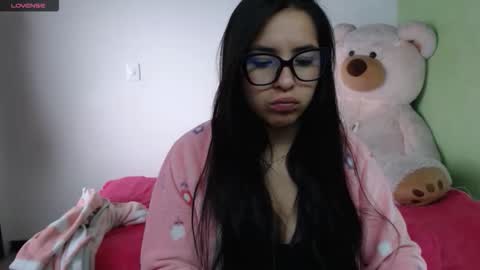 Snapshot of little__samantha_ chatting on November 5, 2025, 11:43 am Samantha. online show from November 5, 2025, 11:43 am