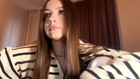 Snapshot of little_anioneta chatting on September 15, 2025, 2:00 am Catherine online show from September 15, 2025, 2:00 am