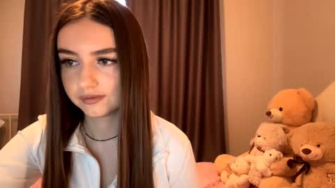 Snapshot of little_anioneta chatting on October 3, 2025, 2:41 am Catherine online show from October 3, 2025, 2:41 am