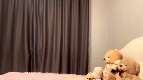 Snapshot of little_anioneta chatting on October 27, 2025, 3:10 am Catherine online show from October 27, 2025, 3:10 am