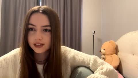 Snapshot of little_anioneta chatting on November 21, 2025, 3:05 am Catherine online show from November 21, 2025, 3:05 am