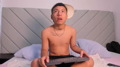 Snapshot of little_kris1 chatting on October 18, 2025, 12:28 pm little_kris1 online show from October 18, 2025, 12:28 pm