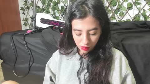 Mia online show from March 23, 2026, 11:14 am