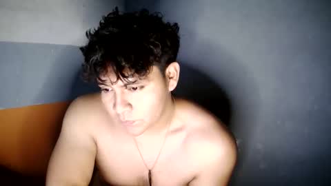 Snapshot of little_swettt chatting on November 18, 2025, 9:47 am you can call me little online show from November 18, 2025, 9:47 am