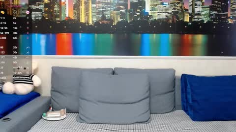 Snapshot of little_v1rgin_angel chatting on December 20, 2024, 9:21 am Kwan online show from December 20, 2024, 9:21 am