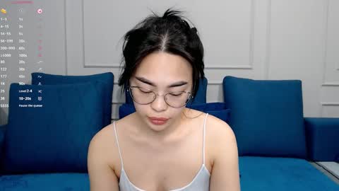 Snapshot of little_v1rgin_angel chatting on March 7, 2025, 4:44 pm Kwan online show from March 7, 2025, 4:44 pm