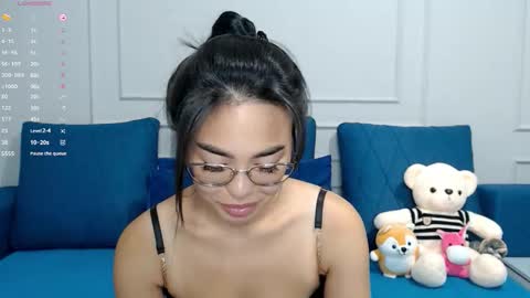 Snapshot of little_v1rgin_angel chatting on September 25, 2025, 4:54 pm Kwan online show from September 25, 2025, 4:54 pm