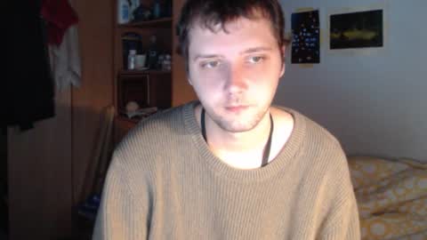 littlealien7 online show from September 14, 2025, 5:06 am