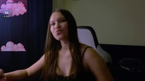 Snapshot of littlebby_di chatting on October 23, 2025, 4:50 pm Di online show from October 23, 2025, 4:50 pm